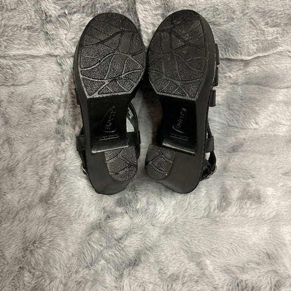 Born Ervin Sandals - Size 7 - Black - Gently Worn - Picture 8 of 8